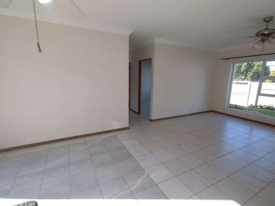 5 Bedroom Property for Sale in Wavecrest Eastern Cape